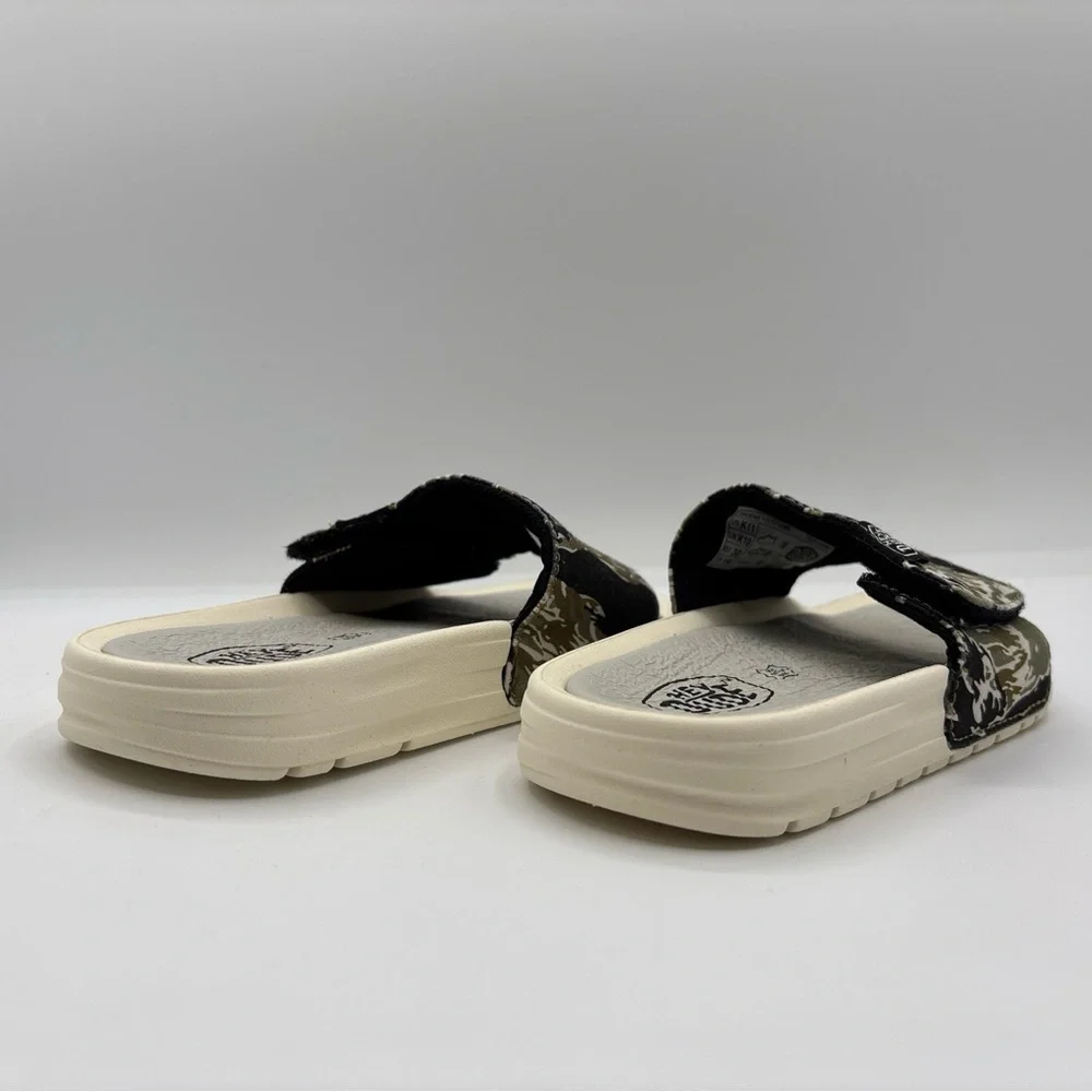 Hey Dude Boys Phoenix Youth Camo Tiger Stripe Size K11 Slides/Sandals